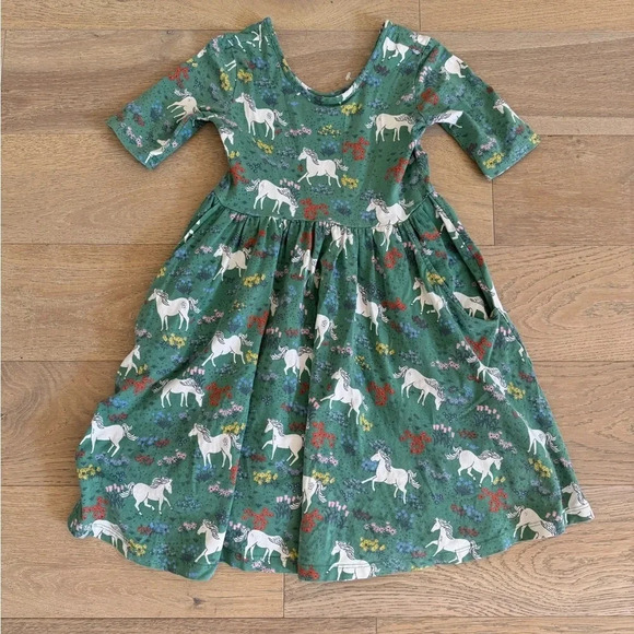 Hanna Andersson Other - Hanna Andersson Unicorn Dress Green Size 8
